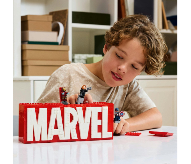 LEGO Marvel 76313 Logo MARVEL z minifigurkami - 1284142 - zdjęcie 9